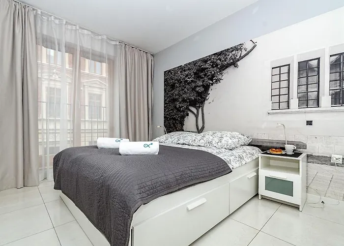 Landmark Apartment *