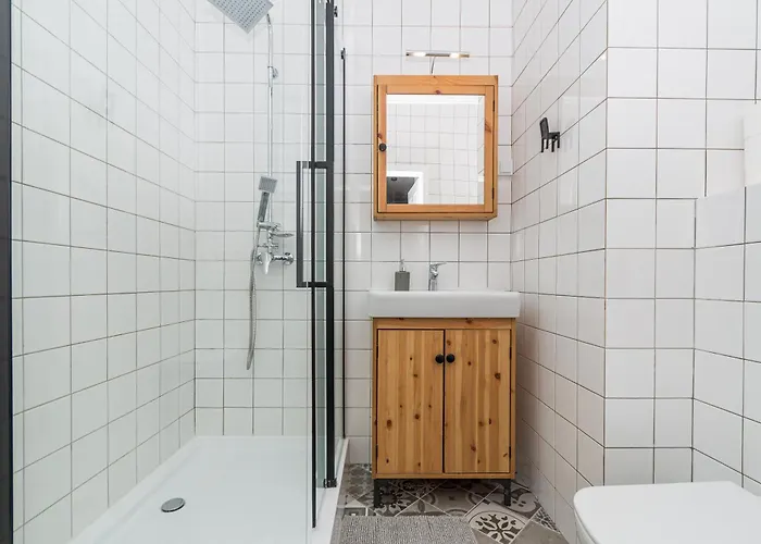 Landmark Apartment *