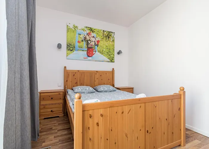 Landmark Apartment *